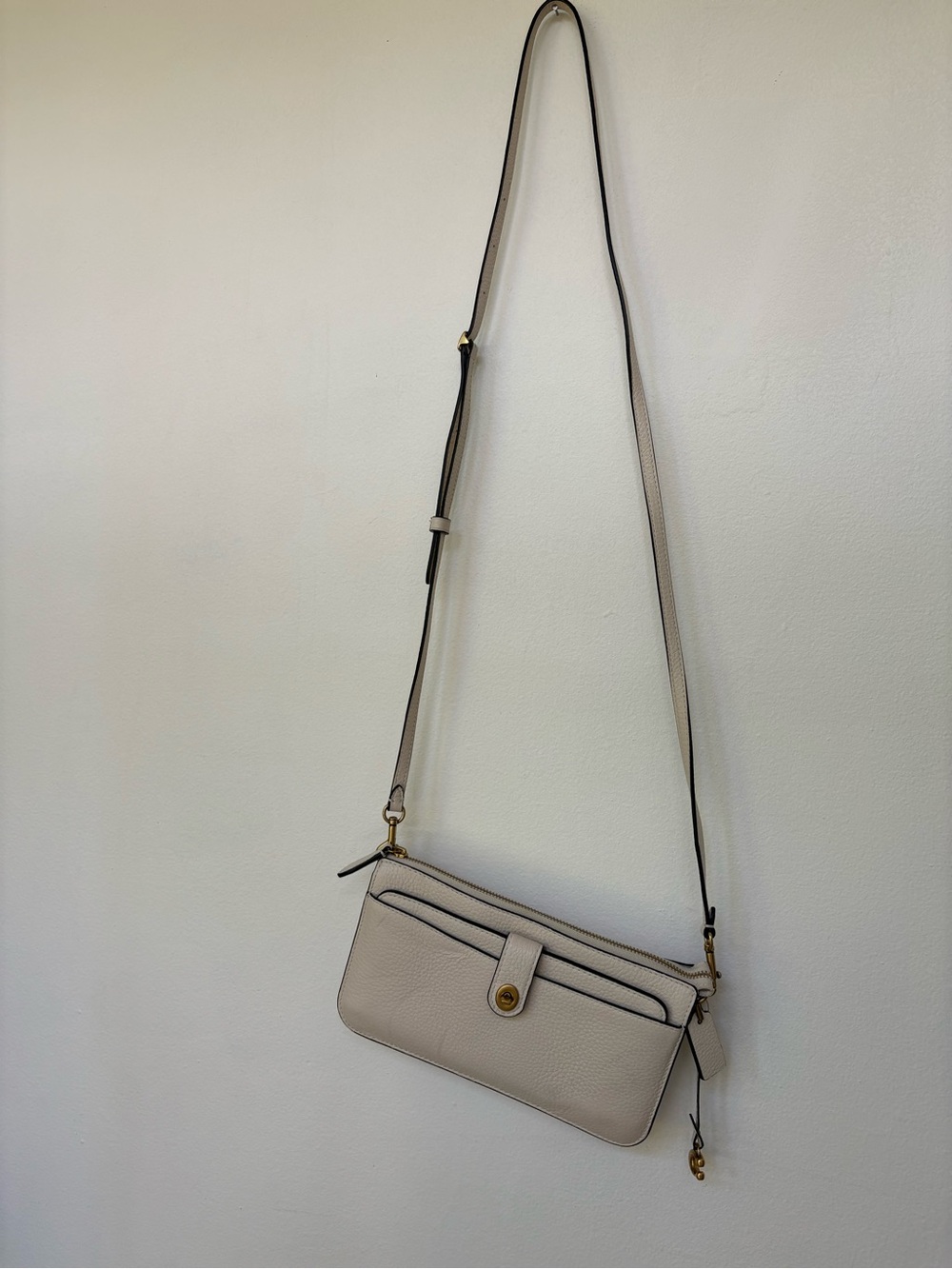Coach Noa Pop-Up Messenger Cream Leather Crossbody with Gold-Tone Hardware